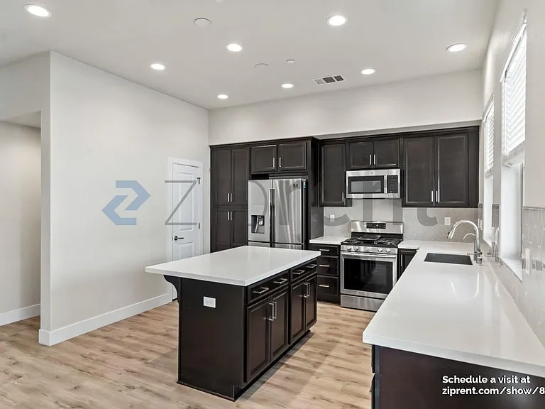 1757 Hazelnut Ln — Photo 13