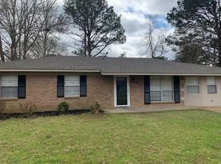 231 James Garfield Cir, Jackson, MS 39213