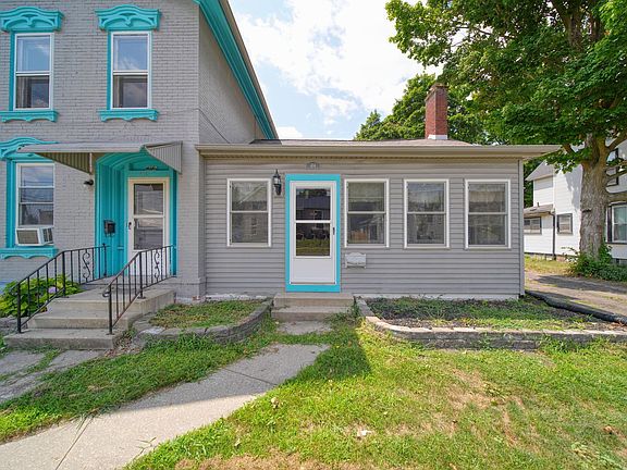 3rd image of 414 Division St