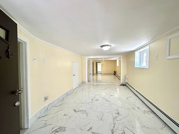 Entrance, living room