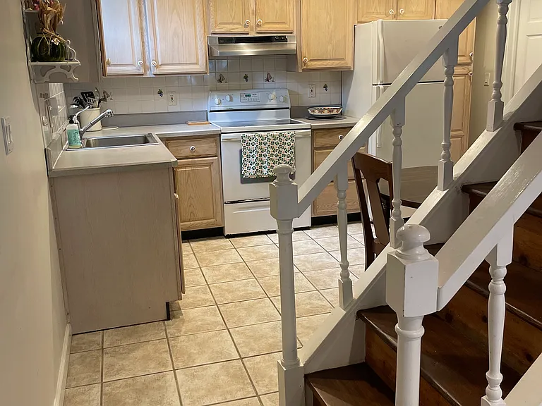 63 Alpine St #2 — Photo 8