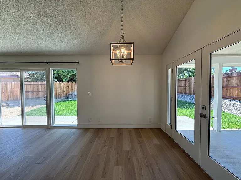 1120 Village Dr — Photo 12