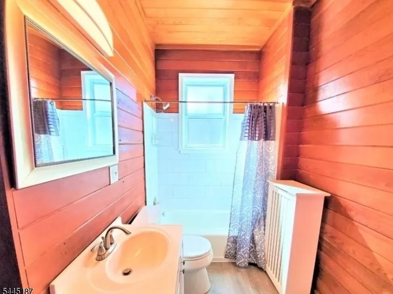 14 Forest St — Photo 8