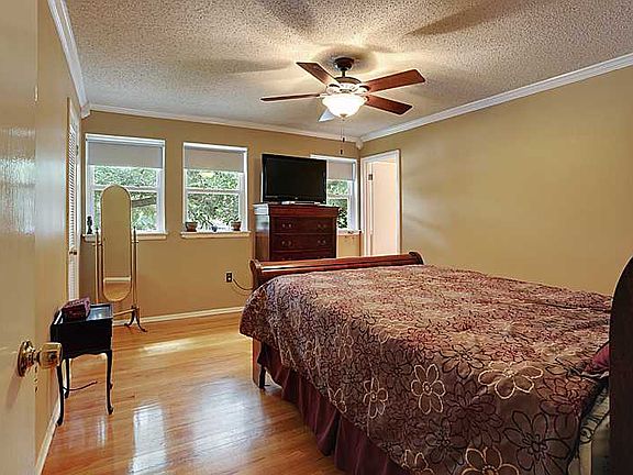 5th image of 317 Cherry Blossom Ln Unit 317F