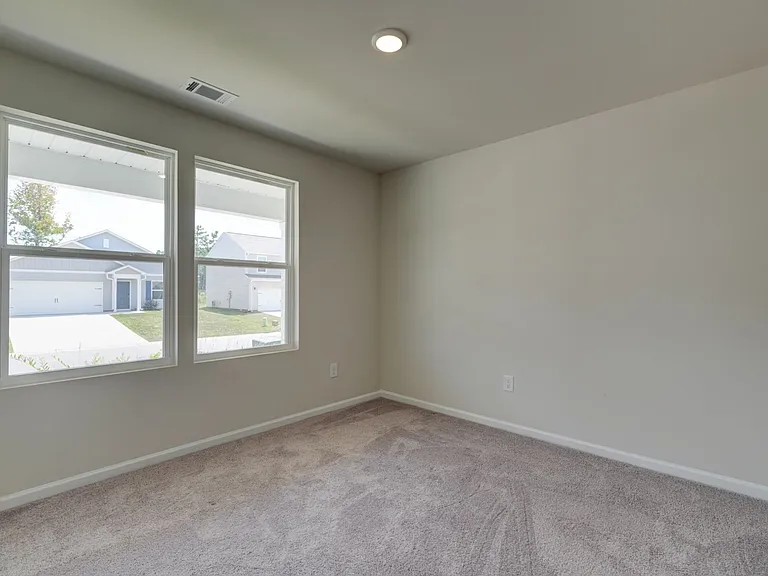 220 Ingleby Rd — Photo 5