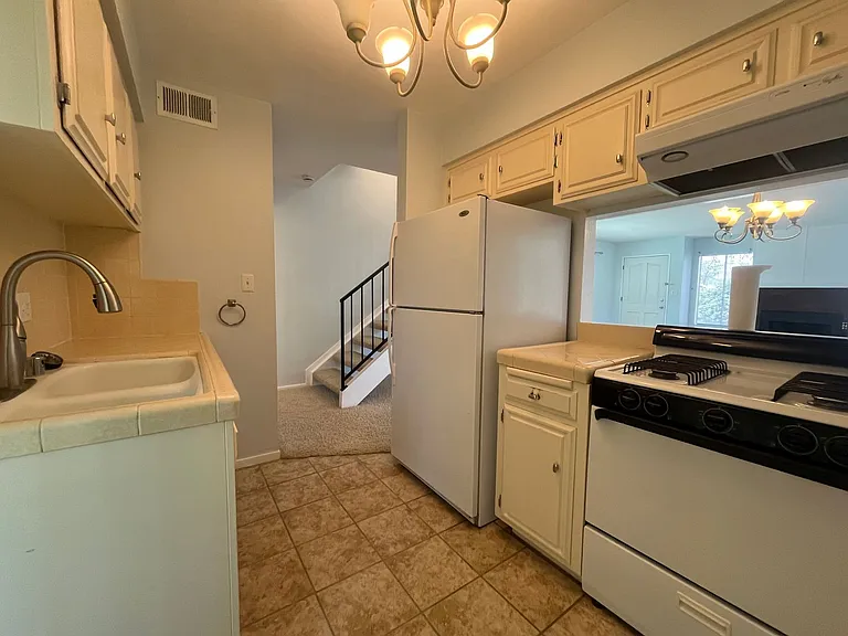 18241 Saint Andrews Dr #301 — Photo 7
