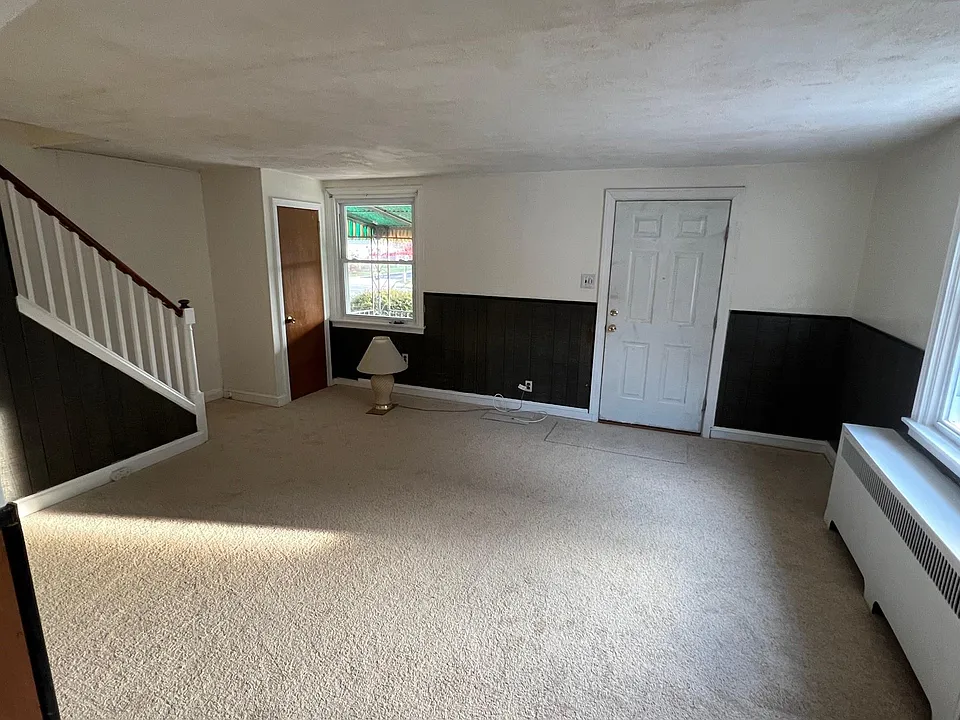 1123 Chester Pike