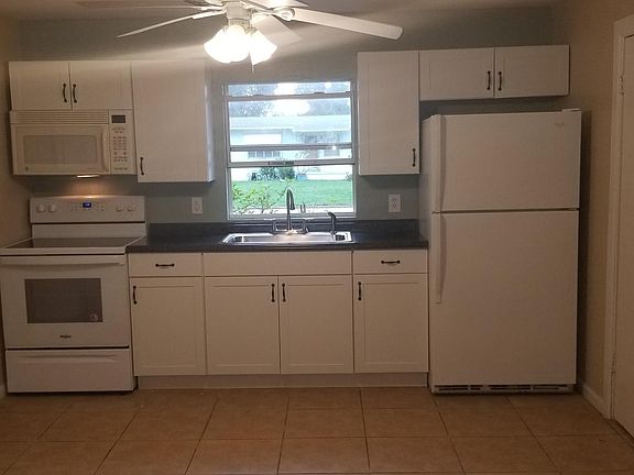 3rd image of 5424 Hermosa St #2