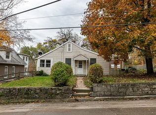 180 W 24th St, Dubuque, IA 52001