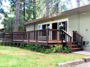 20476 Lakeview Dr, Lakehead, CA 96051