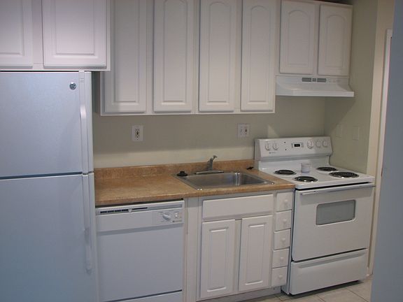 Galley Kitchen (breakfast nook not shown)