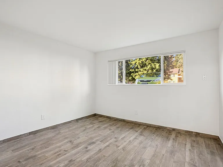 Images Springcreek Apartments — Photo 20