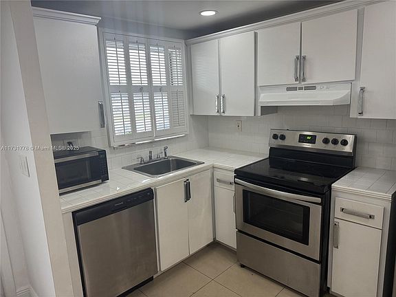 3rd image of 8515 Sunrise Lakes Blvd APT 204