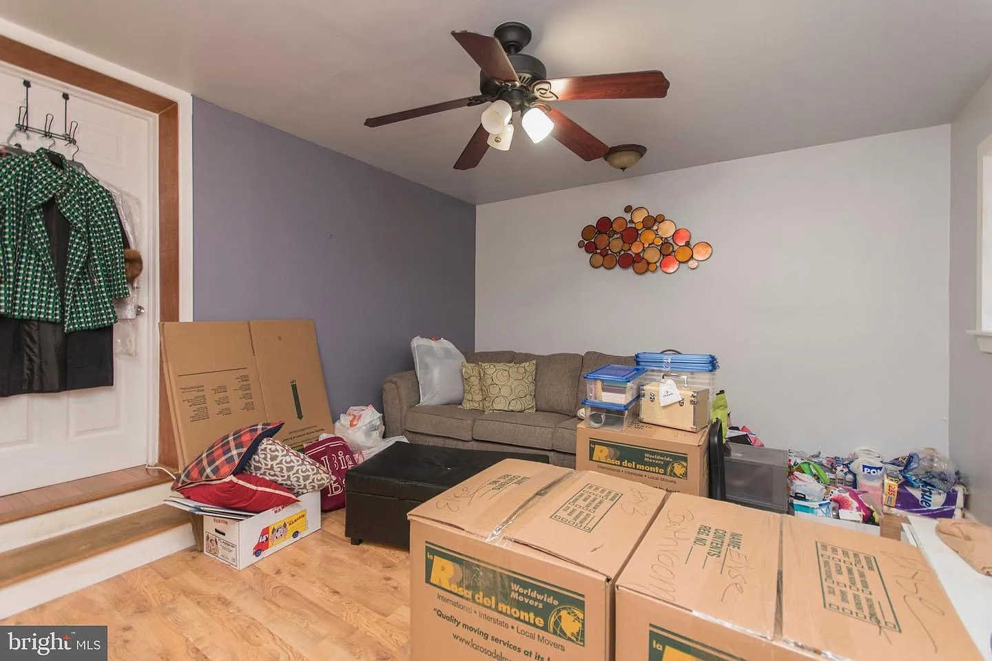 515 W Girard Ave - 2F ROOM — Photo 3