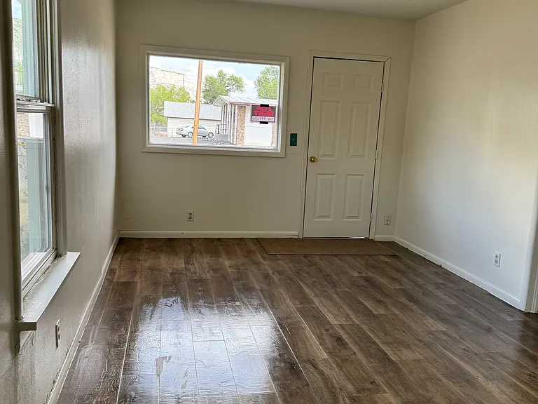193 N 5th East St — Photo 5