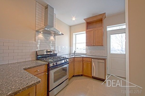1st image of 490A 7th Ave #2
