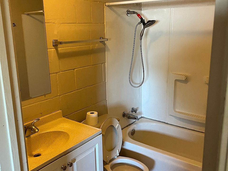 2nd image of 406 N Sugar St #406