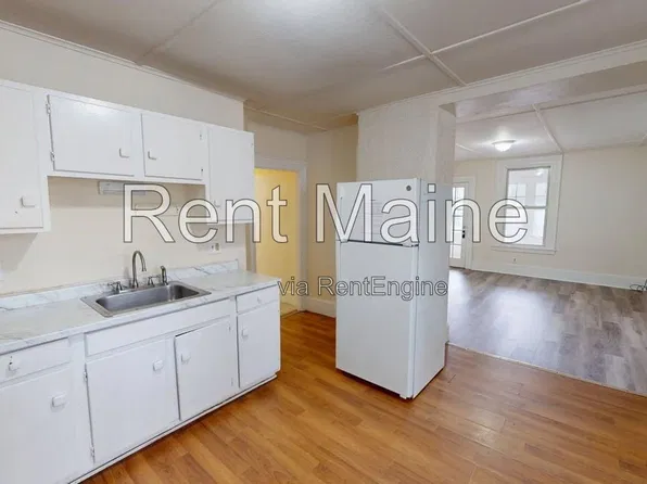 276 Main St, Waterville, ME