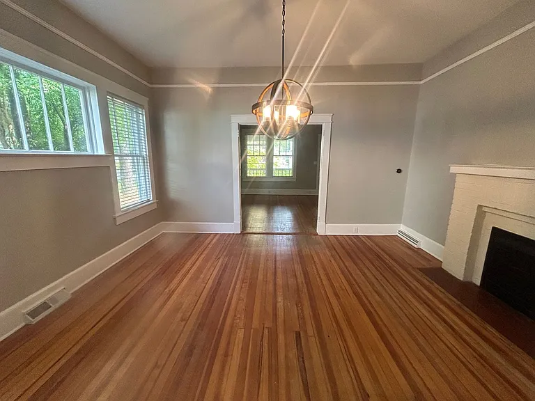 2827 Wilmot Ave — Photo 21
