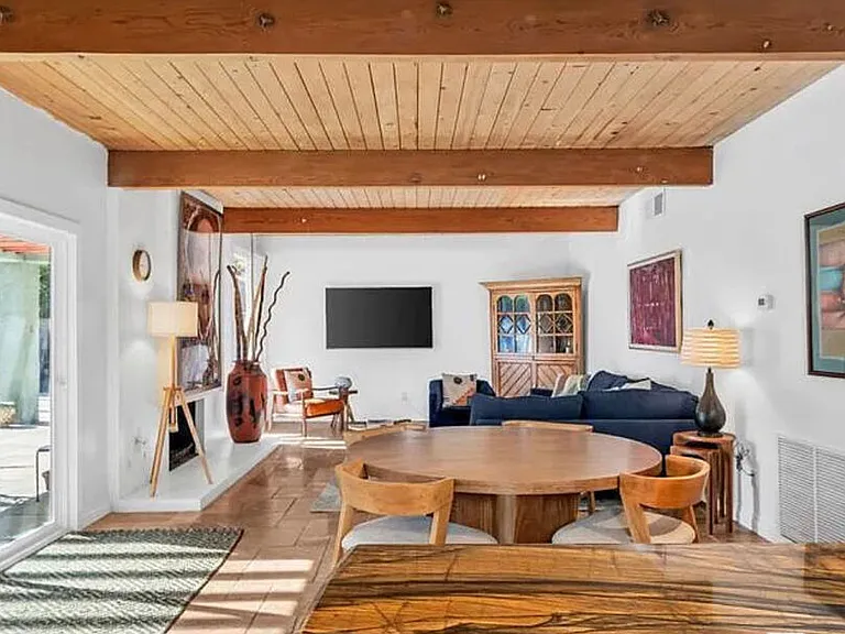 817 N Via Monte Vis — Photo 4