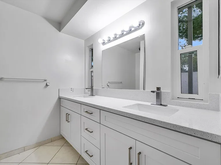 1 Lancewood Way — Photo 58