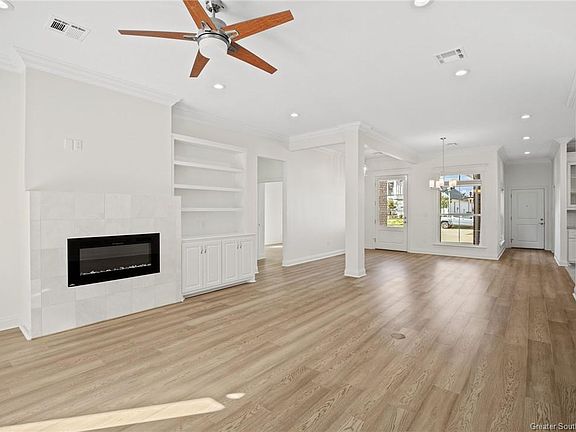 5th image of 5823 Weeping Willow Dr