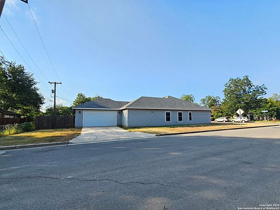 3rd image of 102 Lemonwood Ave