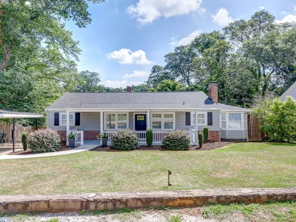 9 Anchorage Dr, Greenville, SC 29607
