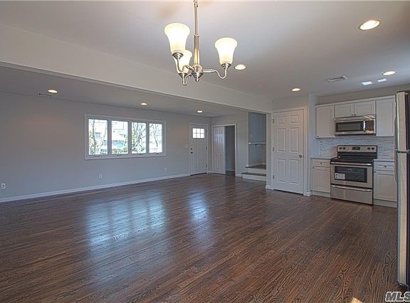 4th image of 29 Sherwood Dr