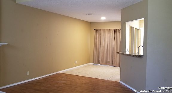 4th image of 338 Burkwood Ln
