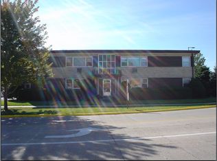 10351 Canterbury St APT 2E, Westchester, IL 60154