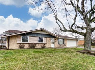 1007 Merrywood Dr, Englewood, OH
