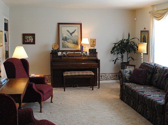 2nd image of 1117 Horseshoe Dr