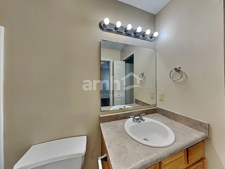 8103 Chesterhill Ln — Photo 8