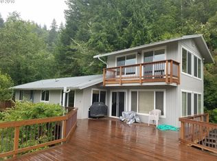 70623 Coots Country Ln, North Bend, OR 97459