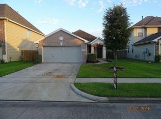 1214 Stallion Rdg, Alvin, TX 77511