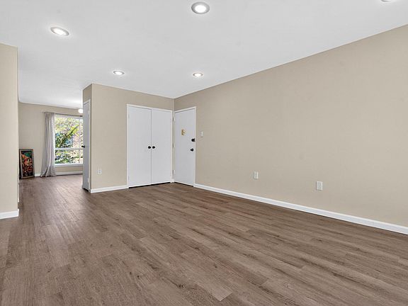 2nd image of 3932 Bel Pre Rd APT 6