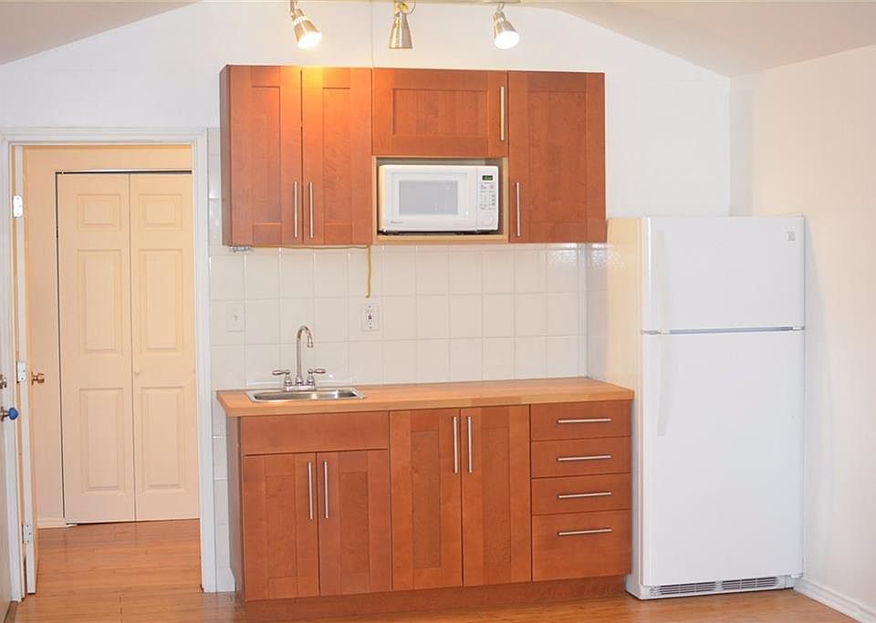 1st image of 703 Harris Ave #C