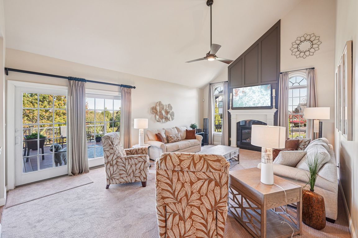 next background image