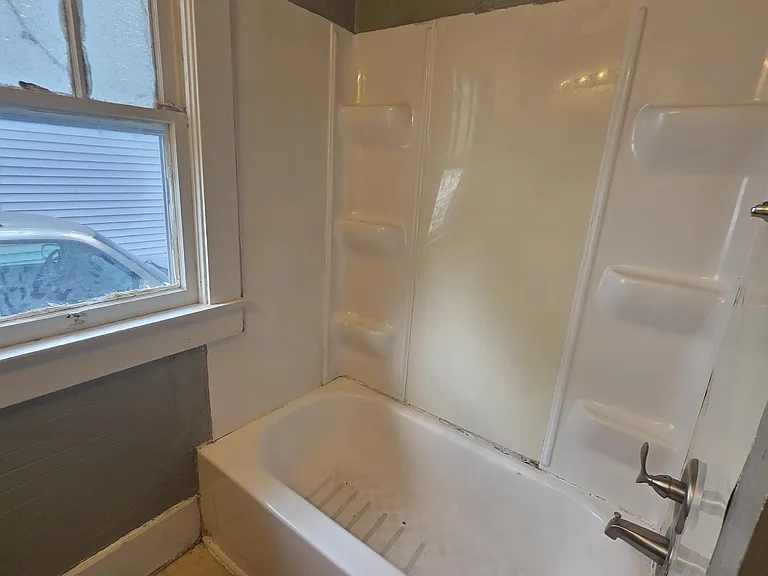 1303 E Hickory St — Photo 31