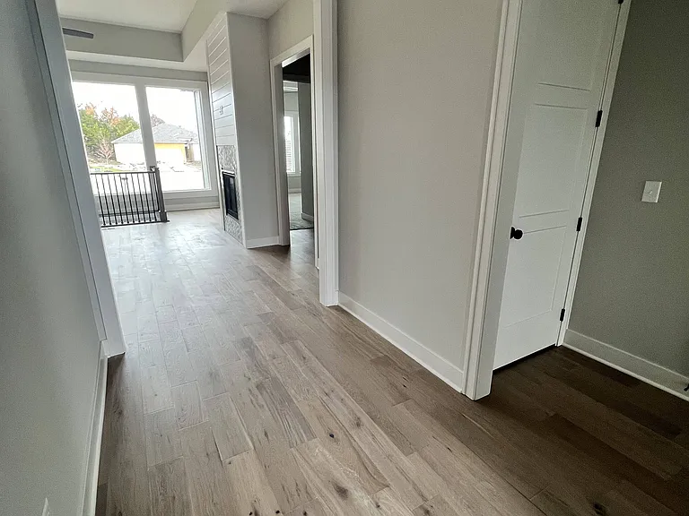 11009 S Millstone Dr — Photo 3
