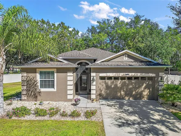 34234 Alameda Dr, Sorrento, FL 32776