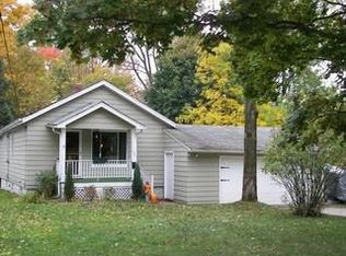 194 Forest Dr, Bedford, OH