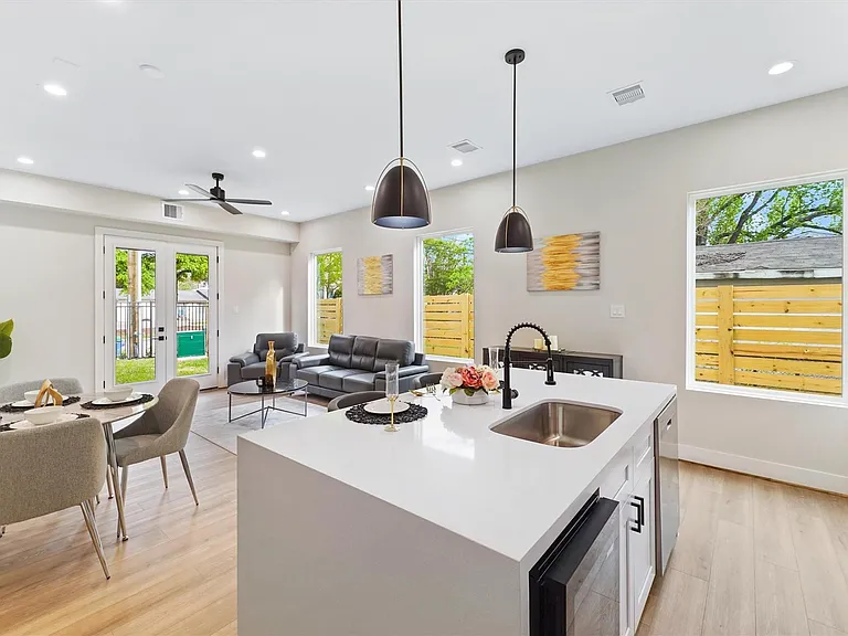 2131 Blalock Rd #J — Photo 23