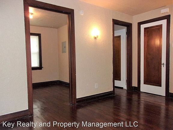 3rd image of 1718 N Indiana Ave APT 3
