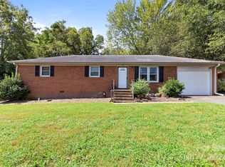 421 Smith Cir, Matthews, NC 28104