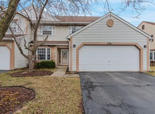 530 Ascot Ln, Streamwood, IL