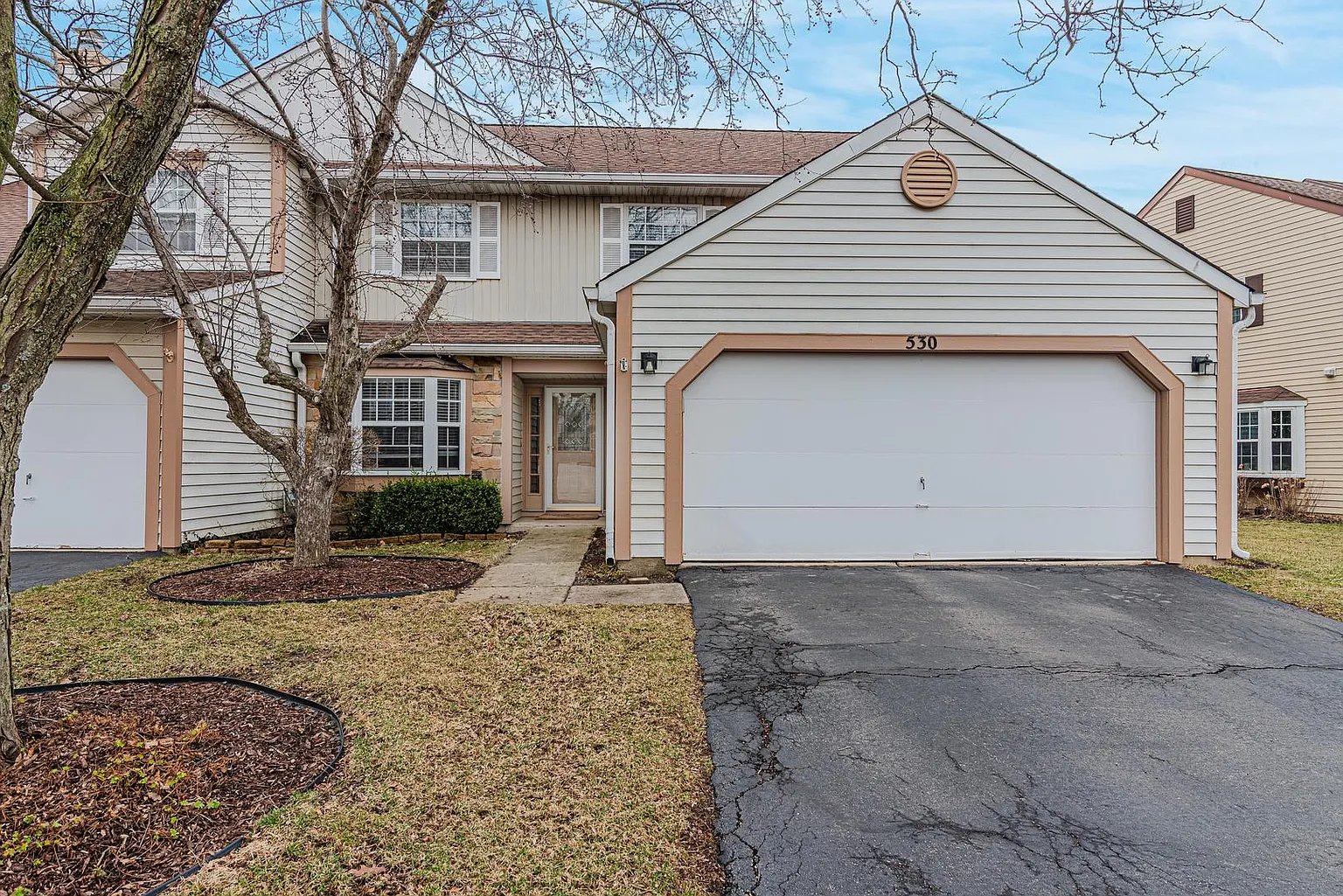 530 Ascot Ln photo 1