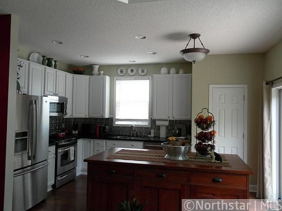5th image of 1372 White Oak Dr