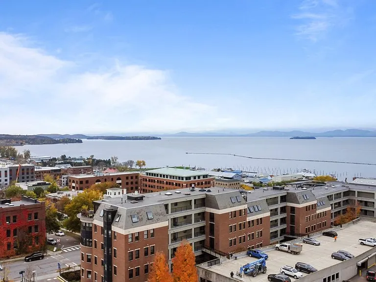 77 Residences — Photo 9